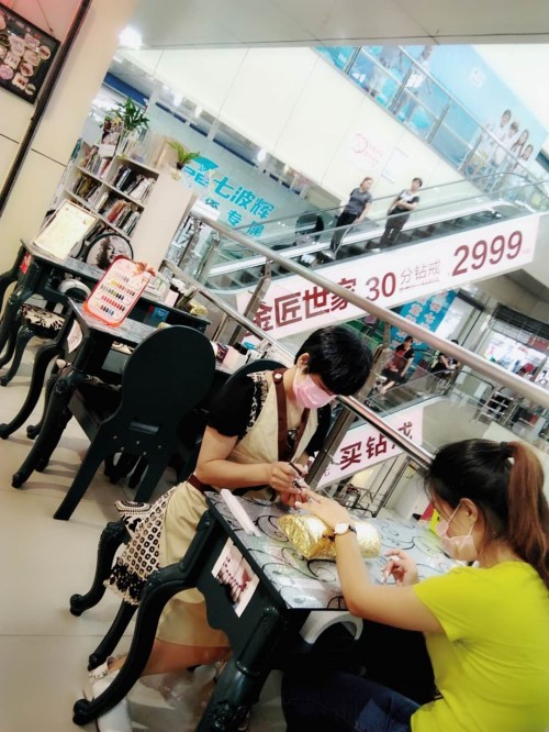 纖指圓夢(mèng)想！保定東方技工學(xué)校創(chuàng)業(yè)者——李丹！  