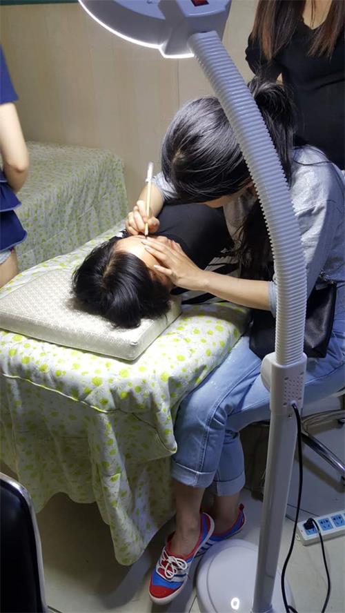 專業(yè)難怎么辦？唐山美容學校名師指導助你成功！
