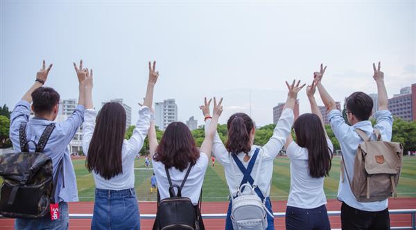 德州乘務(wù)學(xué)校為你解析空乘專業(yè)前景！