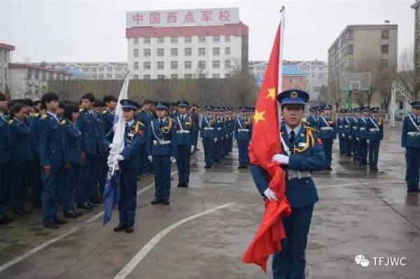 分?jǐn)?shù)不能決定你的未來(lái)，騰飛給你希望！