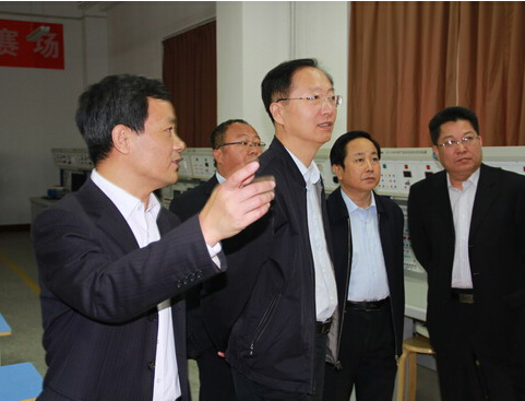 韓金峰廳長(zhǎng)到我院視察工作