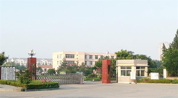 山東龍口礦業(yè)集團(tuán)高級(jí)技工學(xué)校是全日制嗎？