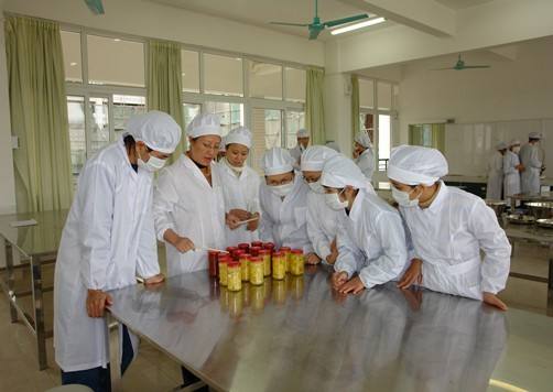 山東藍(lán)海職業(yè)學(xué)校食品加工技術(shù)專業(yè)教師水平如何？